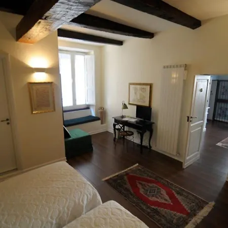 Via Dell'astrologo 3* Cosenza